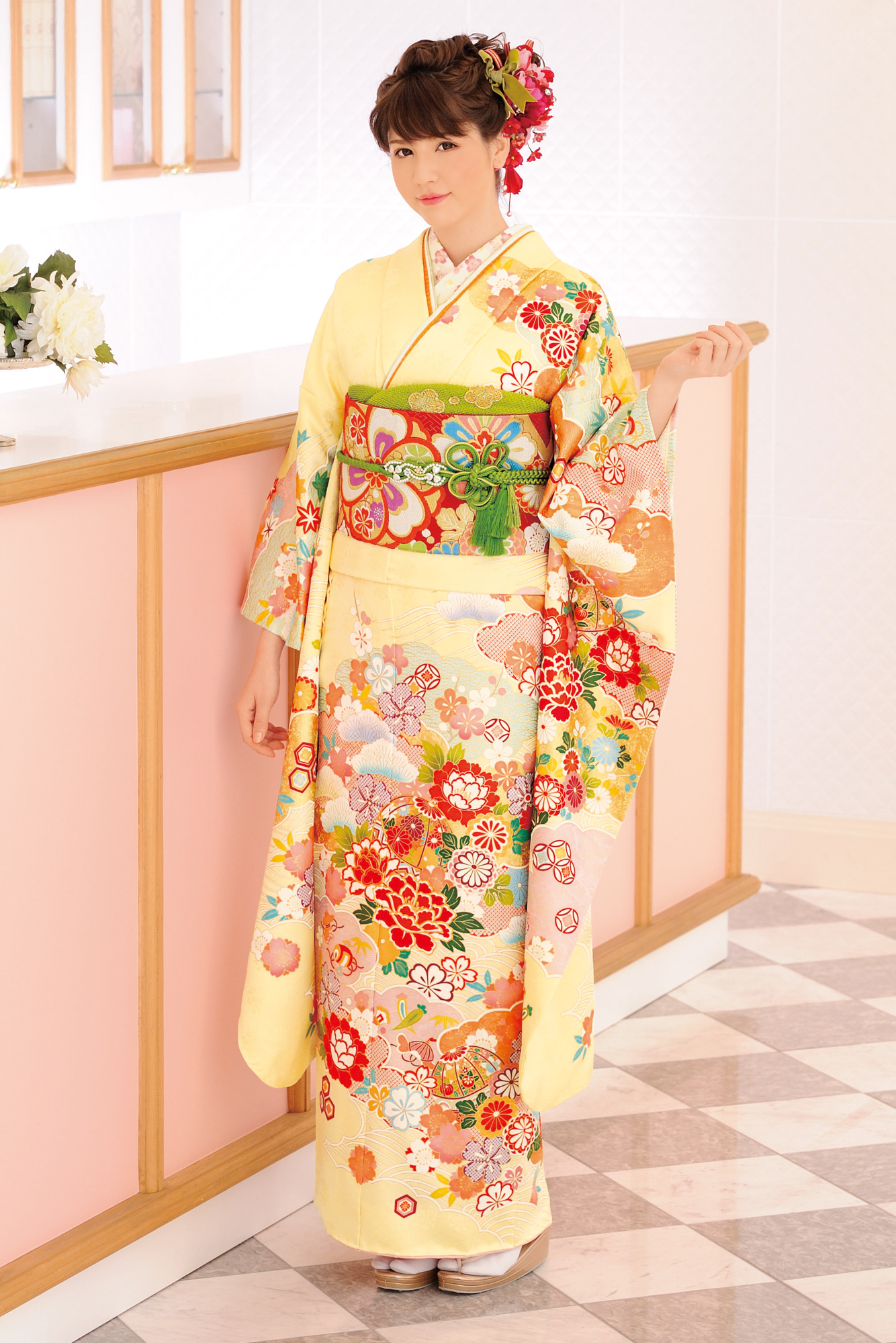 T 17 上品古典のクリーム色振袖 人気かわいい 成人式のレンタル振袖 T 17 上品古典のクリーム色振袖 人気かわいい 成人式のレンタル振袖